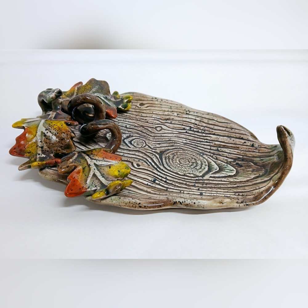 Vintage Rustic Leaf-Shaped Ceramic Art Plate
